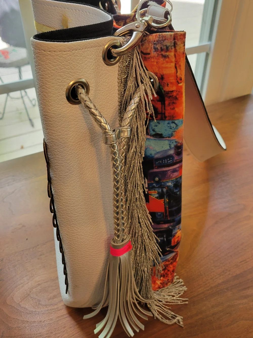 Ana Banana Butterfly And Abstract Print Bucket Hobo Bag - Picture 5 of 12